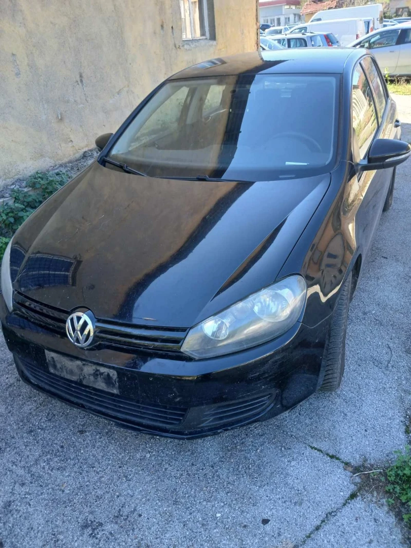 VW Golf 1.6 tdi Highline, снимка 1 - Автомобили и джипове - 47592246