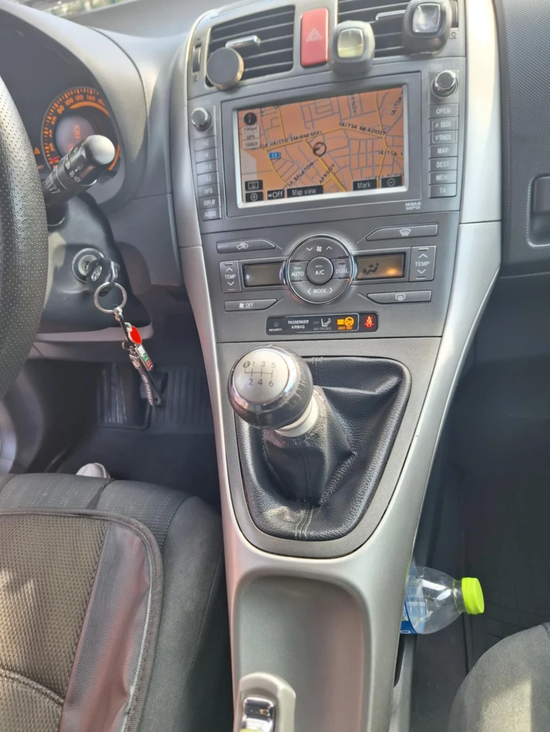 Toyota Auris 2.0 d4d, снимка 2 - Автомобили и джипове - 47707745