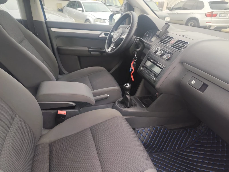 VW Touran 1.6 дизел 105 коня, снимка 12 - Автомобили и джипове - 48693274