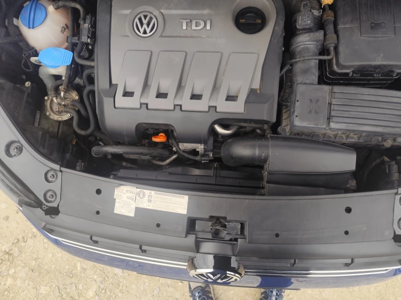 VW Touran 1.6 дизел 105 коня, снимка 15 - Автомобили и джипове - 48693274