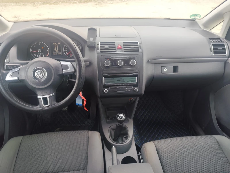 VW Touran 1.6 дизел 105 коня, снимка 10 - Автомобили и джипове - 48693274