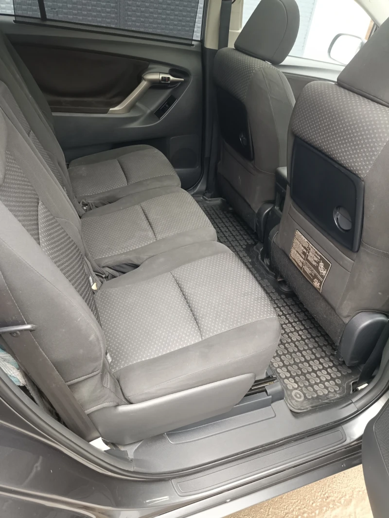 Toyota Verso, снимка 12 - Автомобили и джипове - 52570304