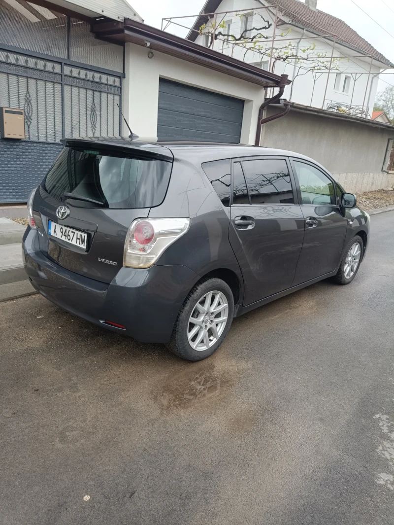 Toyota Verso, снимка 2 - Автомобили и джипове - 52570304