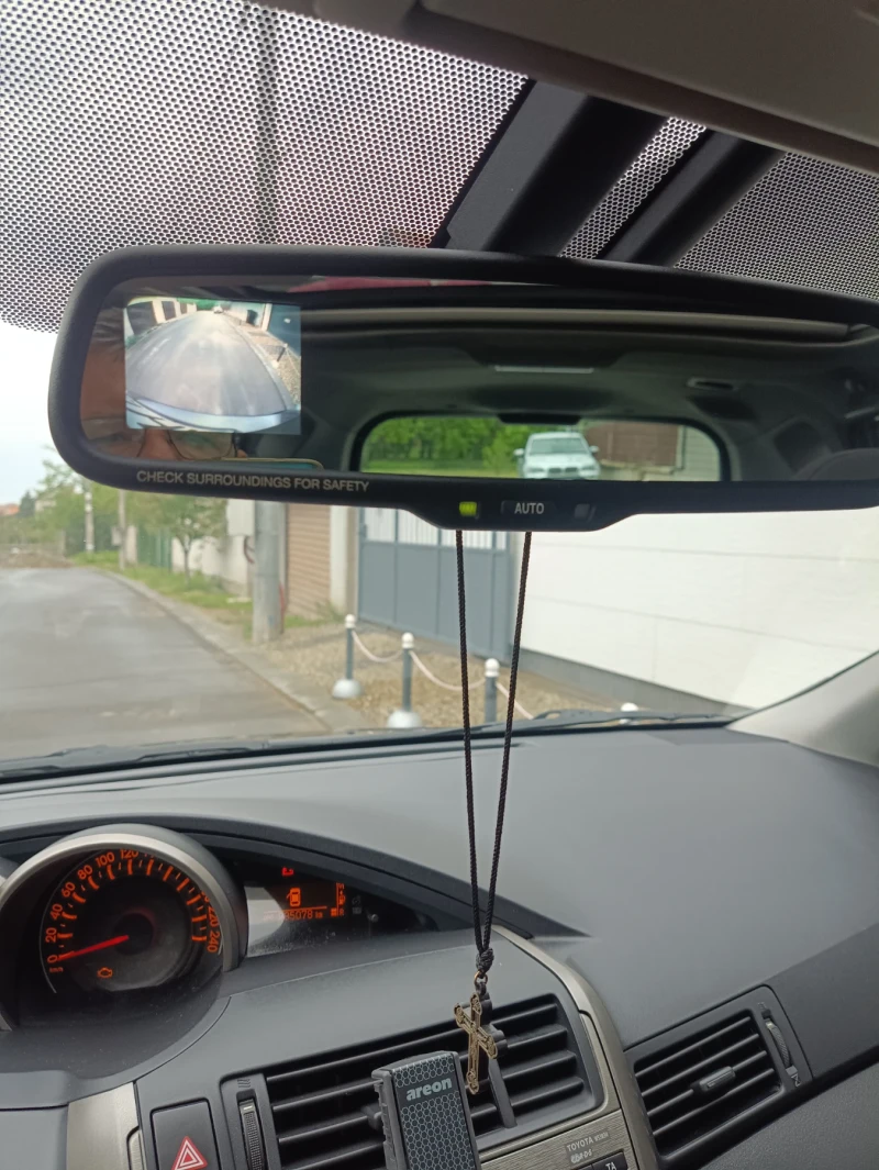 Toyota Verso, снимка 13 - Автомобили и джипове - 52570304