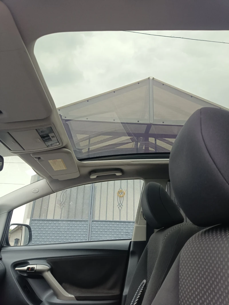 Toyota Verso, снимка 14 - Автомобили и джипове - 52570304