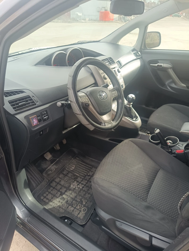 Toyota Verso, снимка 11 - Автомобили и джипове - 49507909