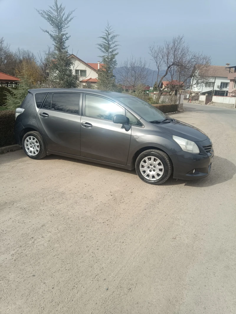 Toyota Verso, снимка 5 - Автомобили и джипове - 49507909