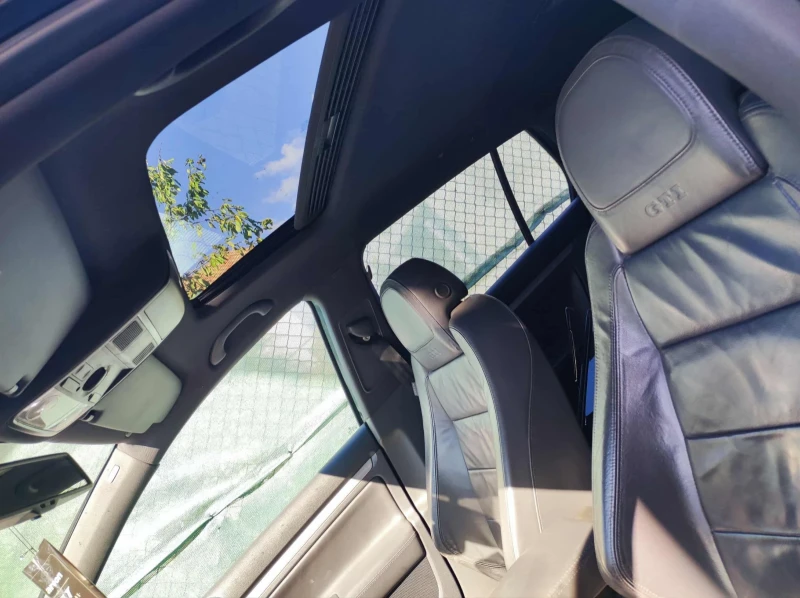 VW Golf, снимка 5 - Автомобили и джипове - 52020398