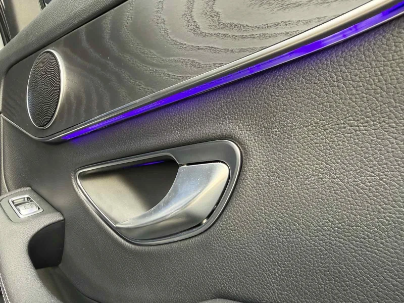 Mercedes-Benz C 220, снимка 10 - Автомобили и джипове - 52345765