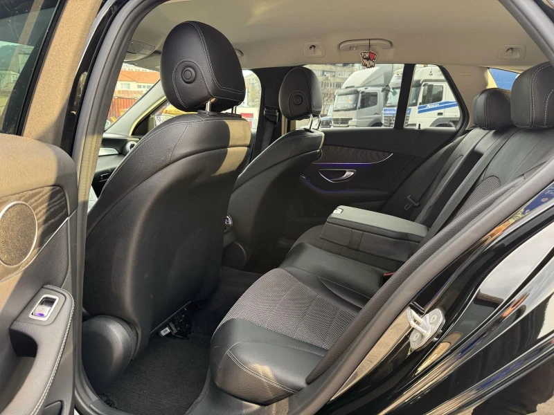 Mercedes-Benz C 220, снимка 13 - Автомобили и джипове - 52345765