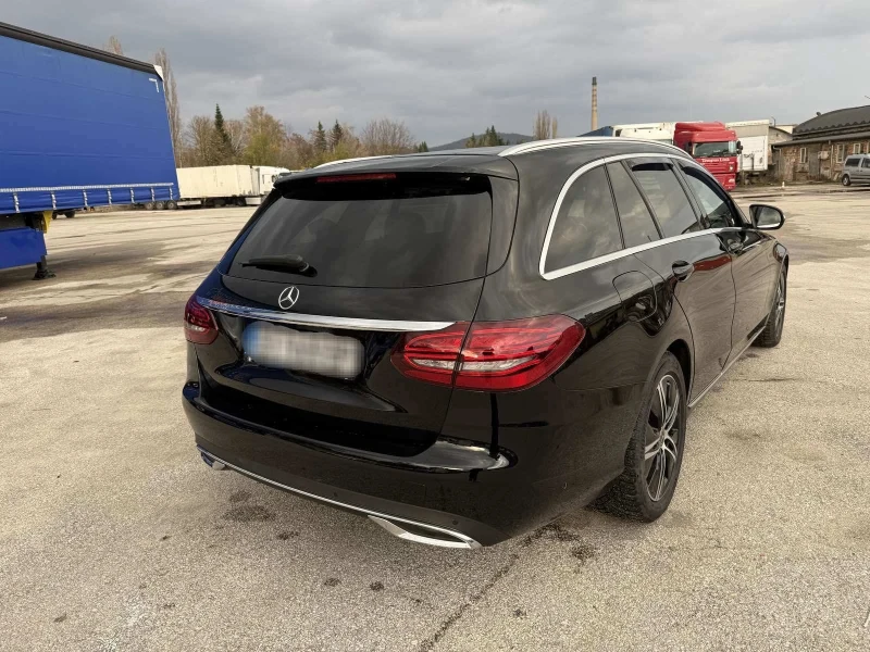 Mercedes-Benz C 220, снимка 4 - Автомобили и джипове - 52345765