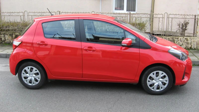 Toyota Yaris 1.5, снимка 4 - Автомобили и джипове - 52386202