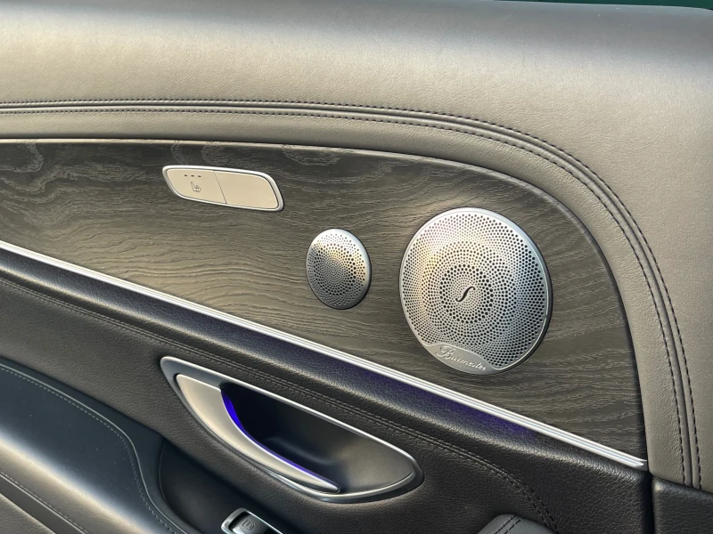 Mercedes-Benz E 350 AMG* PANO* 3D Burmester* MULTIBEAM* Memory* 360, снимка 15 - Автомобили и джипове - 52403960