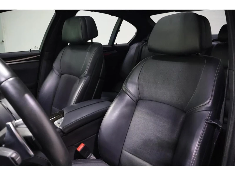 BMW 550 * xDrive * CARFAX * ЦЕНА ДО БЪЛГАРИЯ, снимка 14 - Автомобили и джипове - 52701331