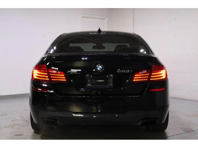 BMW 550 * xDrive * CARFAX * ЦЕНА ДО БЪЛГАРИЯ, снимка 5 - Автомобили и джипове - 52701331