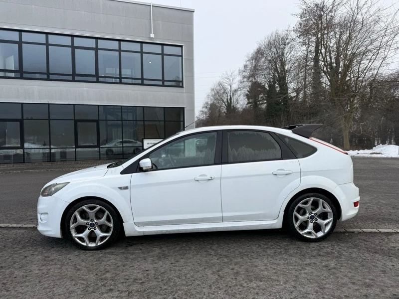 Ford Focus ST 2.5T 225ps 6 speed Swiss, снимка 3 - Автомобили и джипове - 53225468