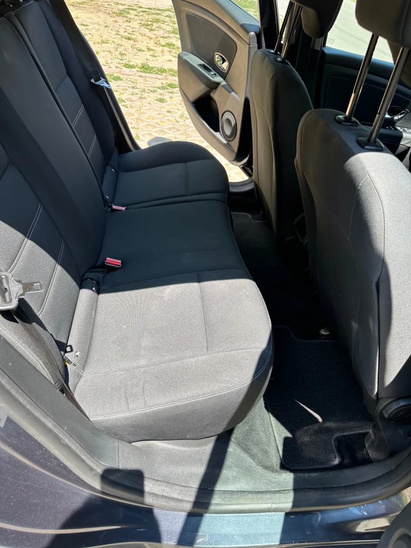 Renault Megane, снимка 9 - Автомобили и джипове - 53586841