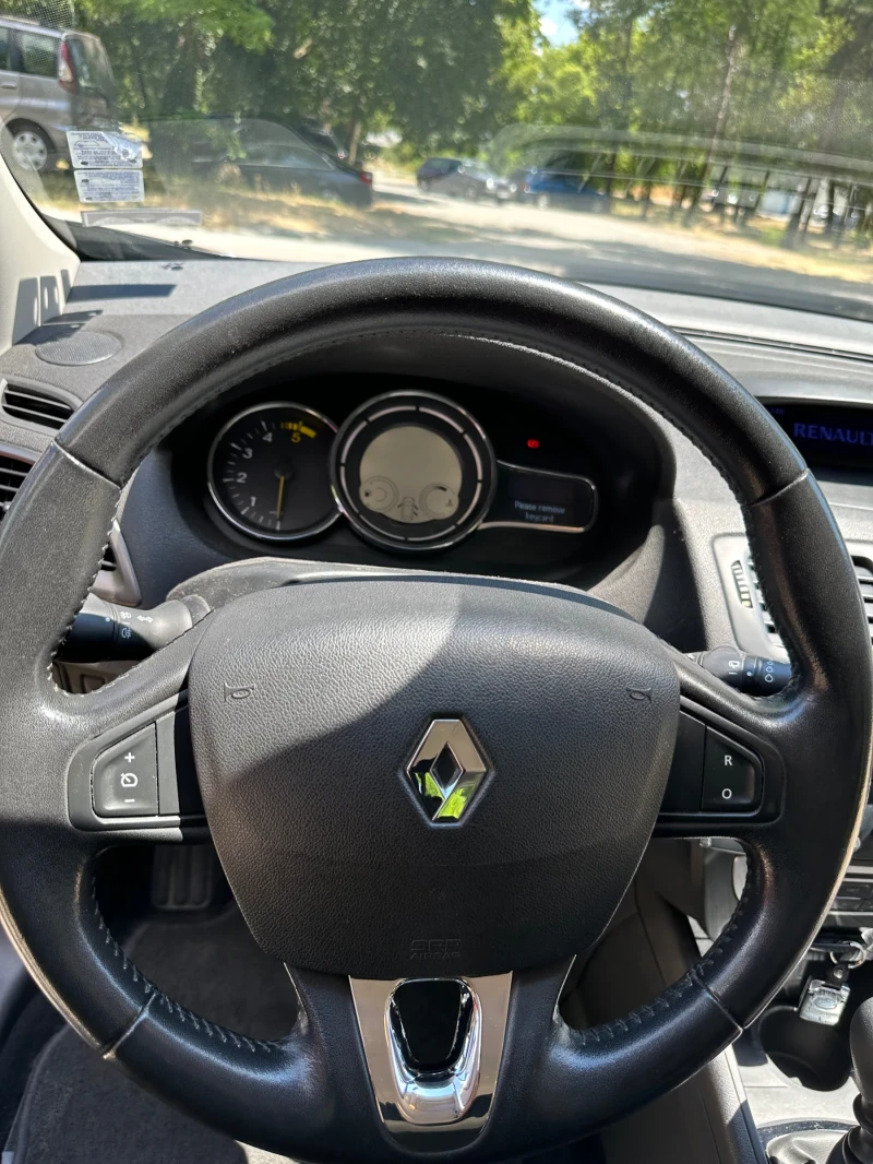Renault Megane, снимка 12 - Автомобили и джипове - 53586841