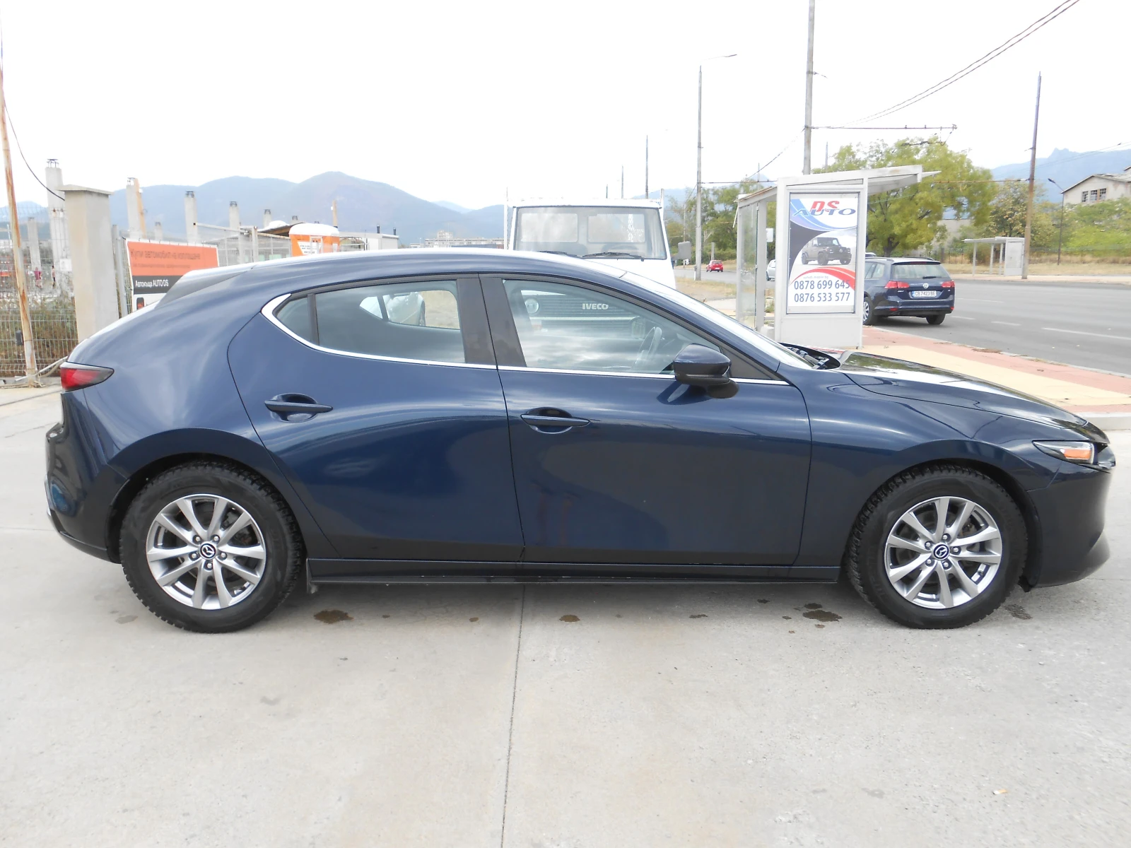 Mazda 3 2.5i-Navi-Kamera-Euro-6D-65.000km - изображение 4