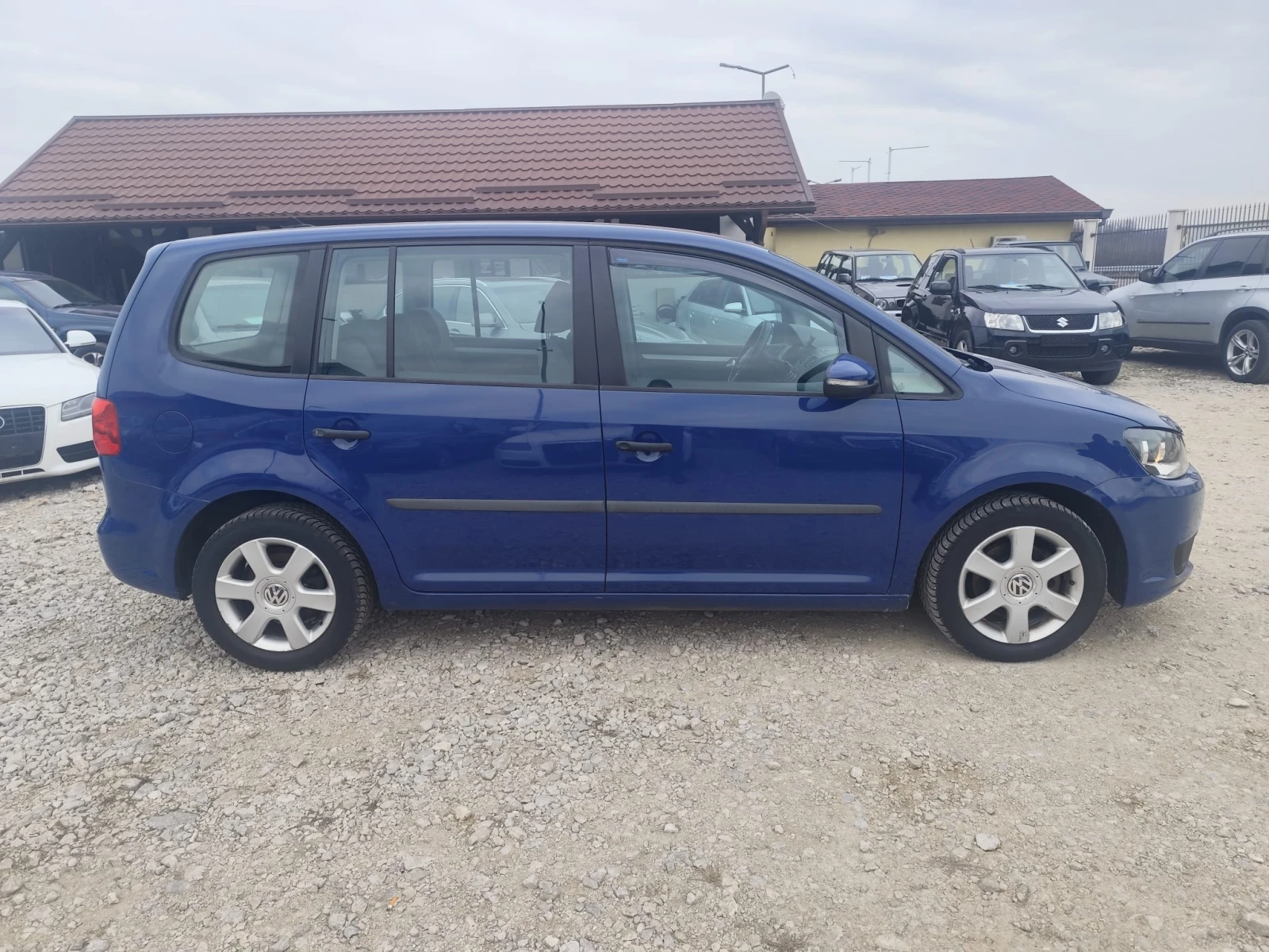 VW Touran 1.6 дизел 105 коня - изображение 4