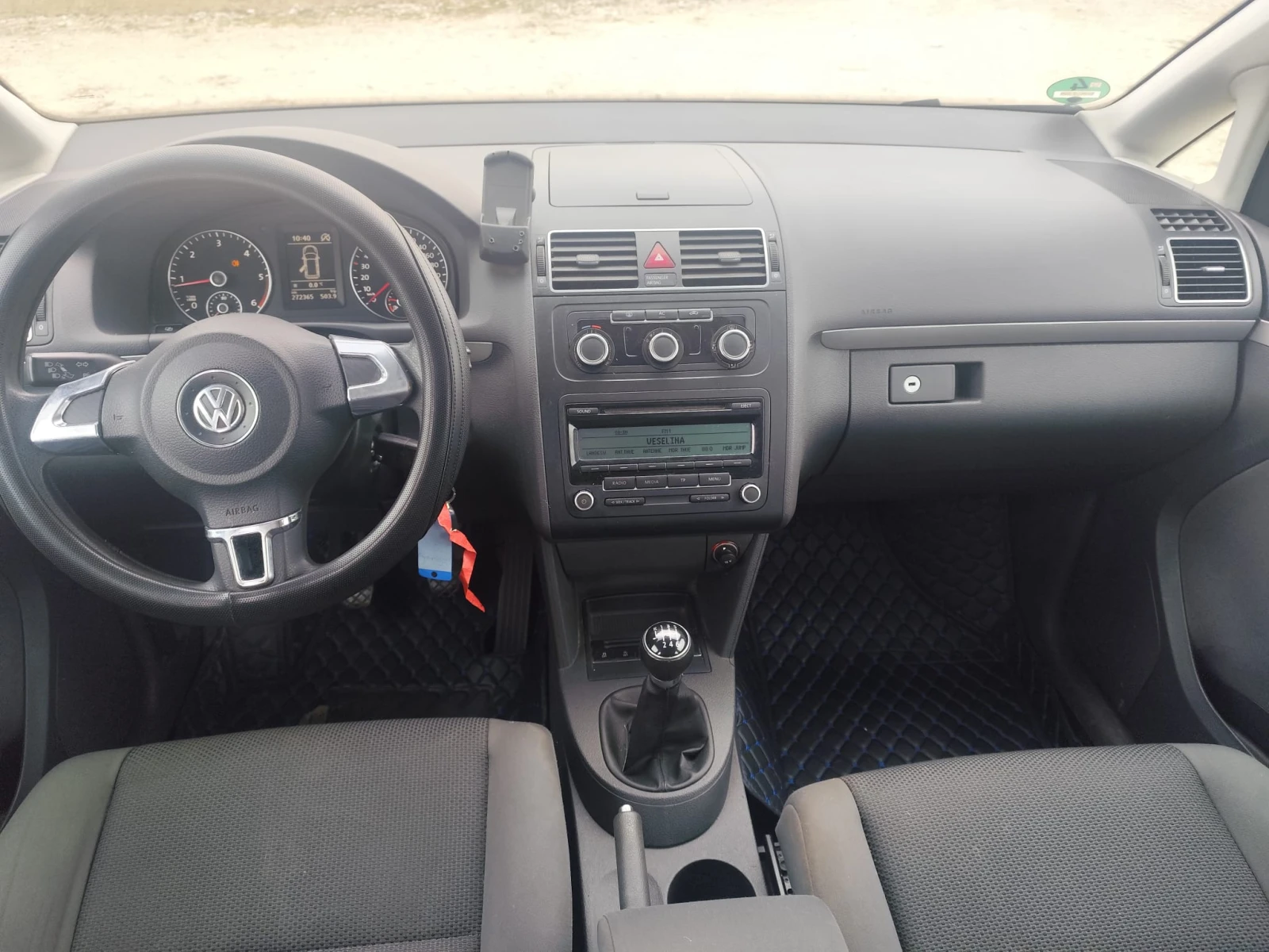 VW Touran 1.6 дизел 105 коня - изображение 10