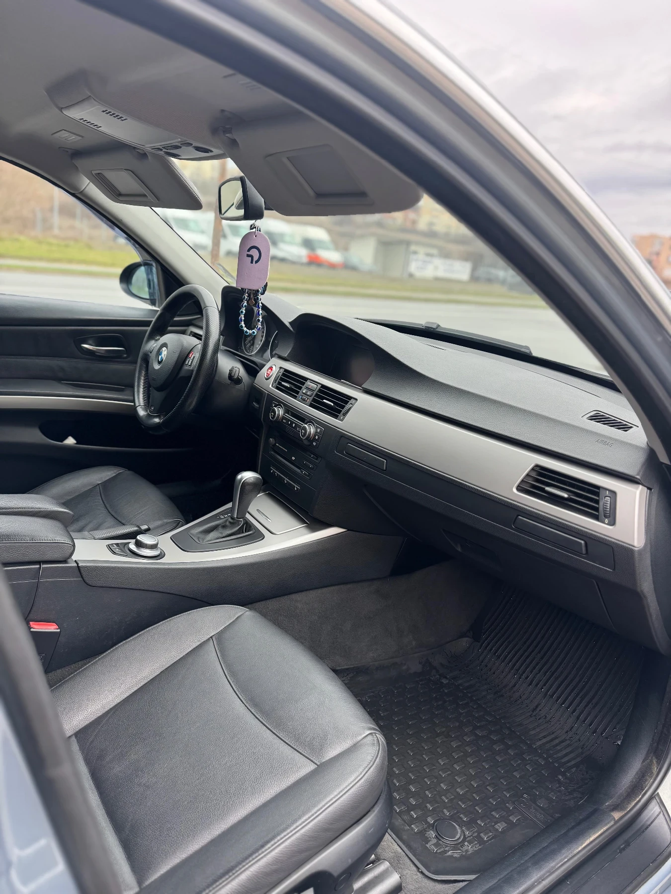 BMW 330, снимка 5 - Автомобили и джипове - 53891112