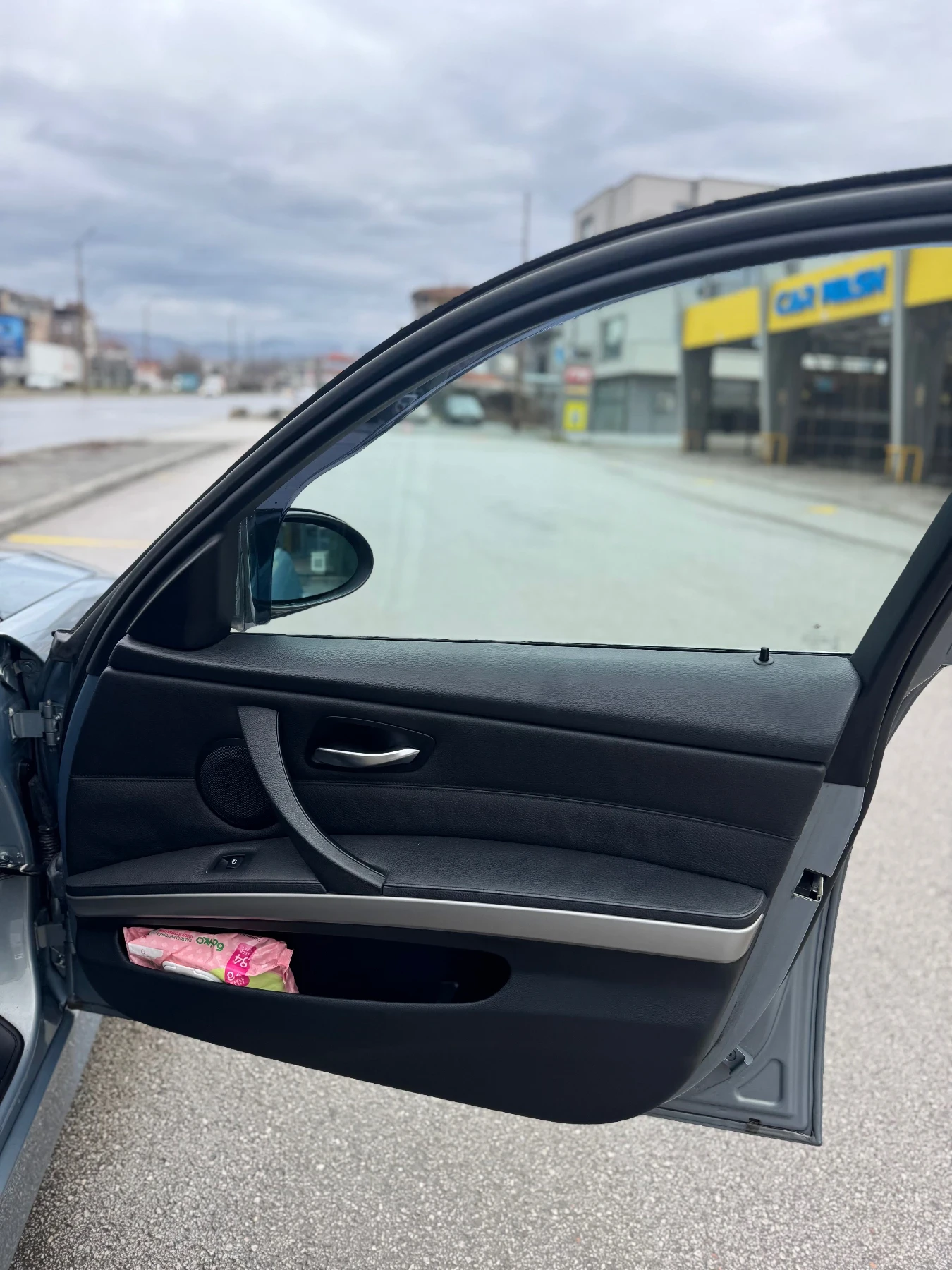 BMW 330, снимка 6 - Автомобили и джипове - 53891112