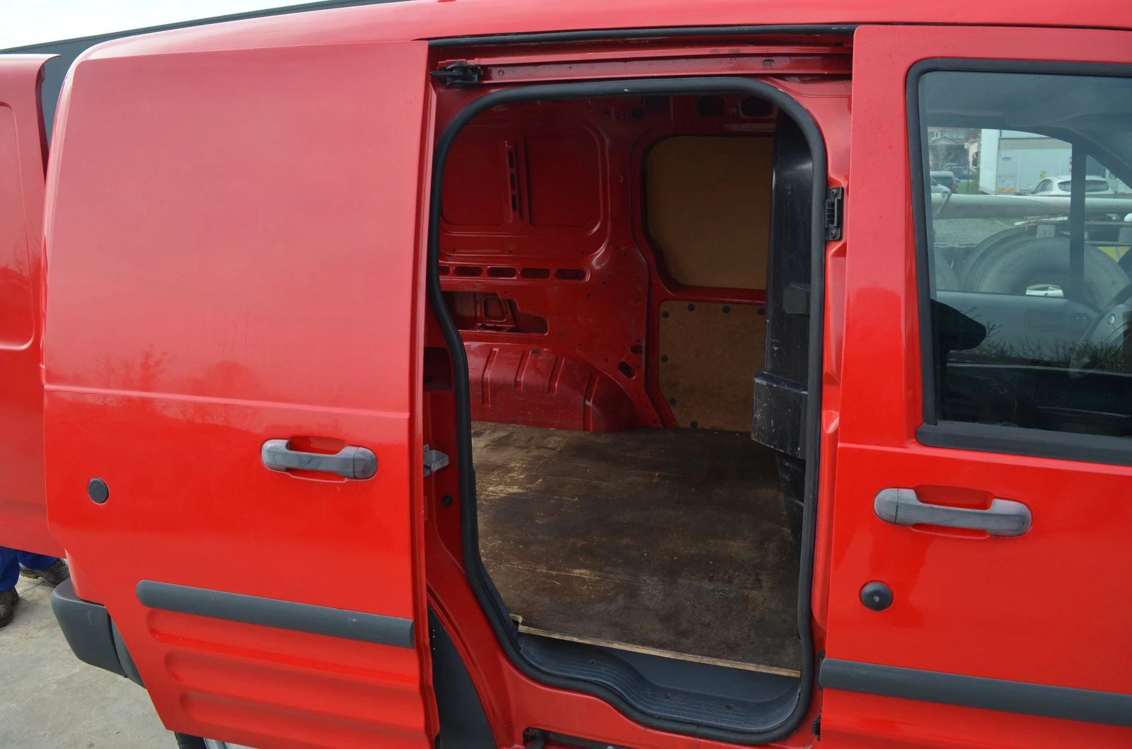 Ford Connect 1.8, снимка 12 - Автомобили и джипове - 54215307