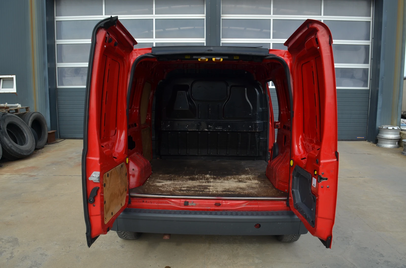 Ford Connect 1.8, снимка 10 - Автомобили и джипове - 54215307