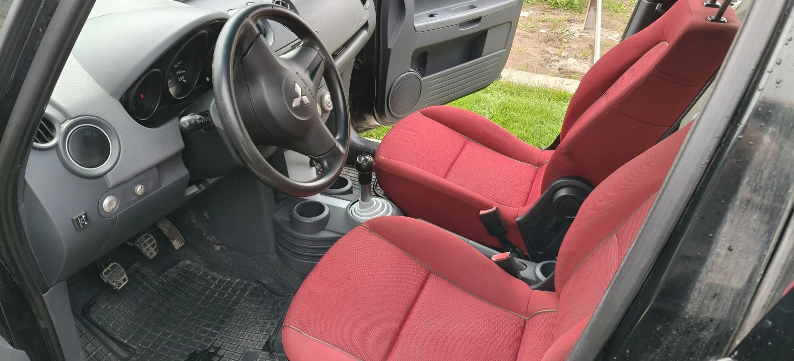 Mitsubishi Colt, снимка 4 - Автомобили и джипове - 54490400