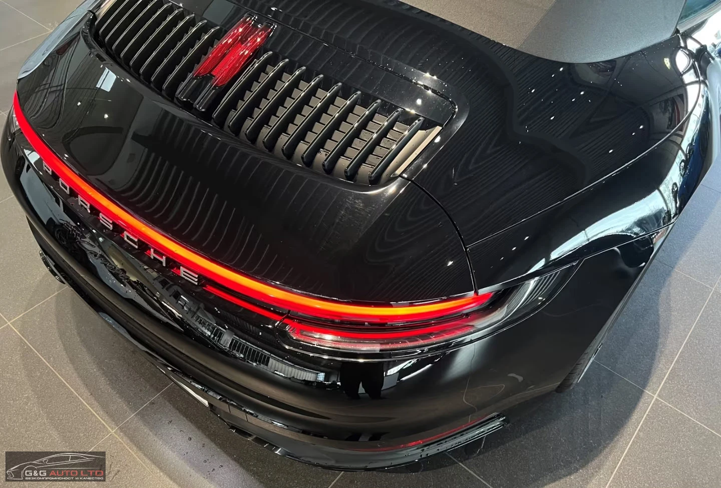 Porsche 911 992/CARRERA/385HP/PDK/SPORT-EXHAUST/CAM/BOSE/422z, снимка 10 - Автомобили и джипове - 54605813