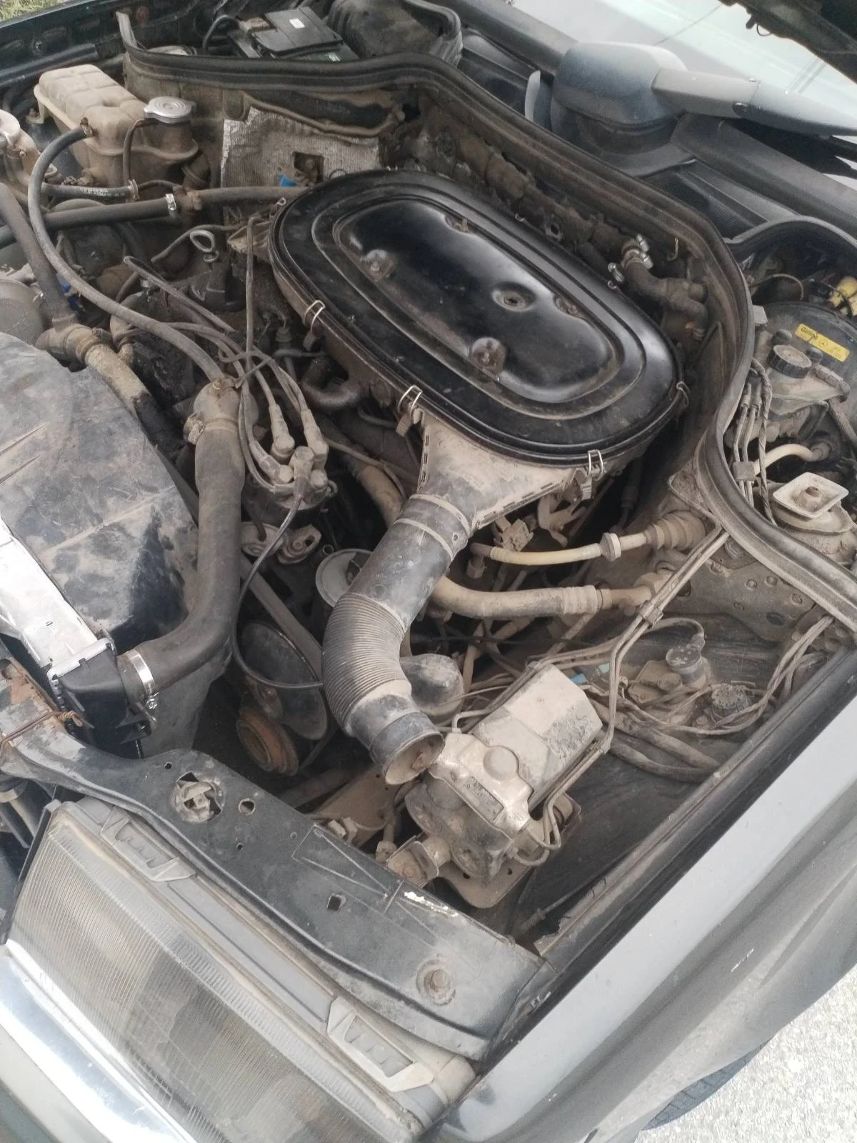 Mercedes-Benz 124, снимка 11 - Автомобили и джипове - 54670404