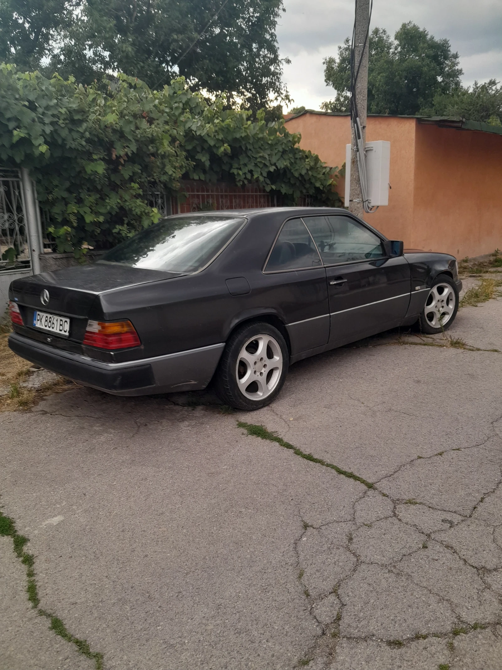 Mercedes-Benz 124, снимка 5 - Автомобили и джипове - 54670404