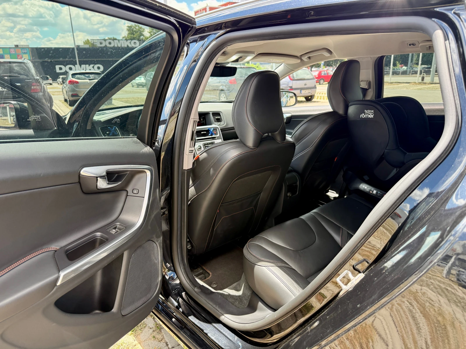 Volvo V60 181к.с., 8ск., OCEAN RACE, снимка 8 - Автомобили и джипове - 55279981
