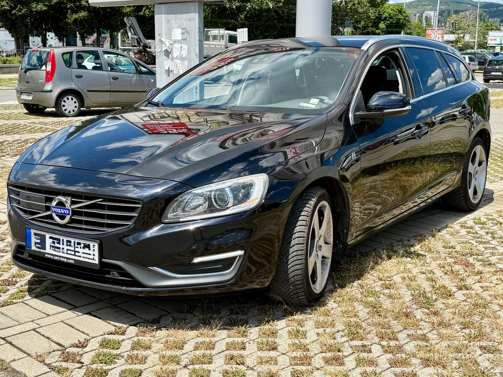 Volvo V60 181к.с., 8ск., OCEAN RACE, снимка 2 - Автомобили и джипове - 55279981
