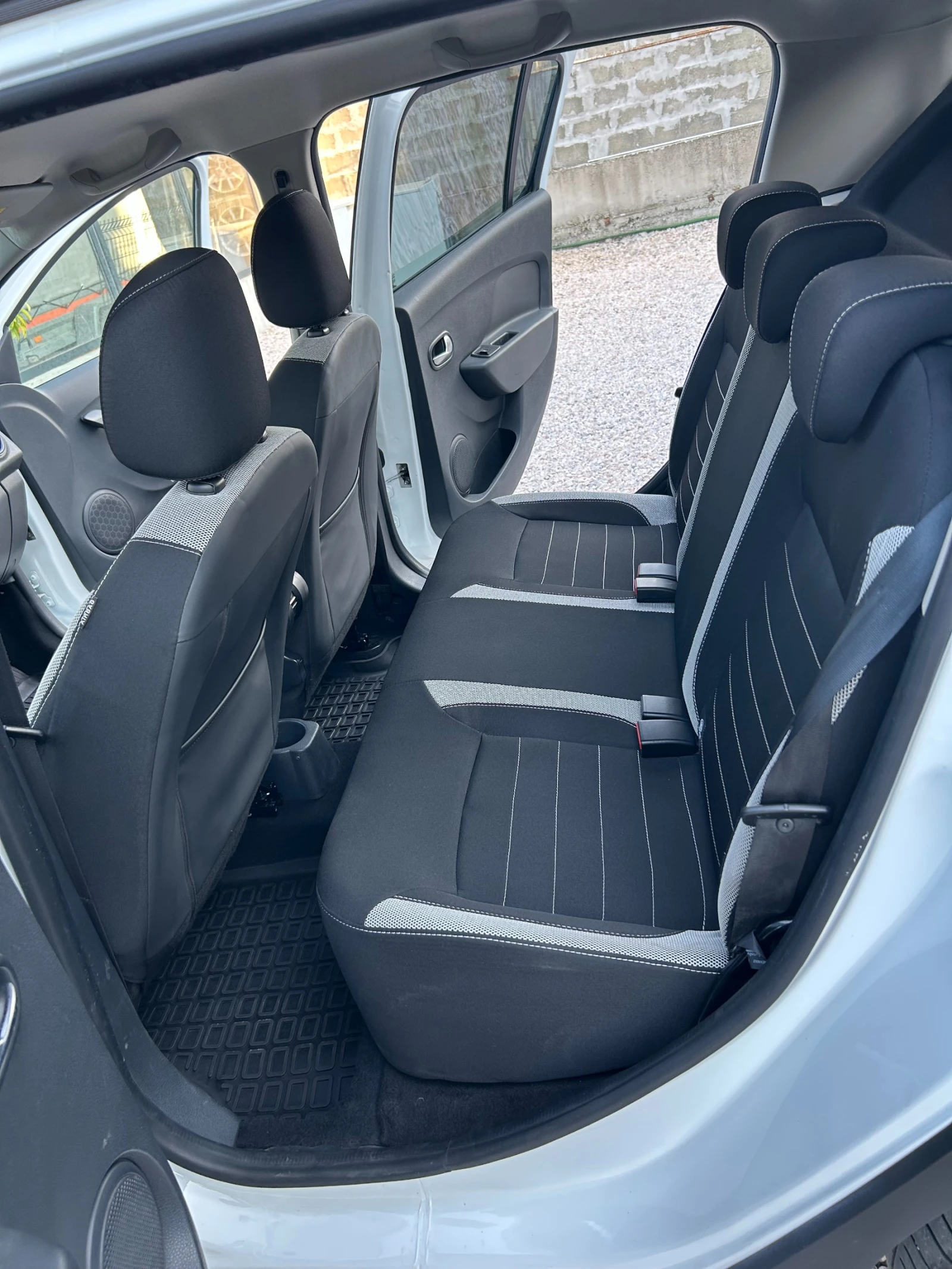Dacia Sandero STEPWAY, снимка 10 - Автомобили и джипове - 55728984