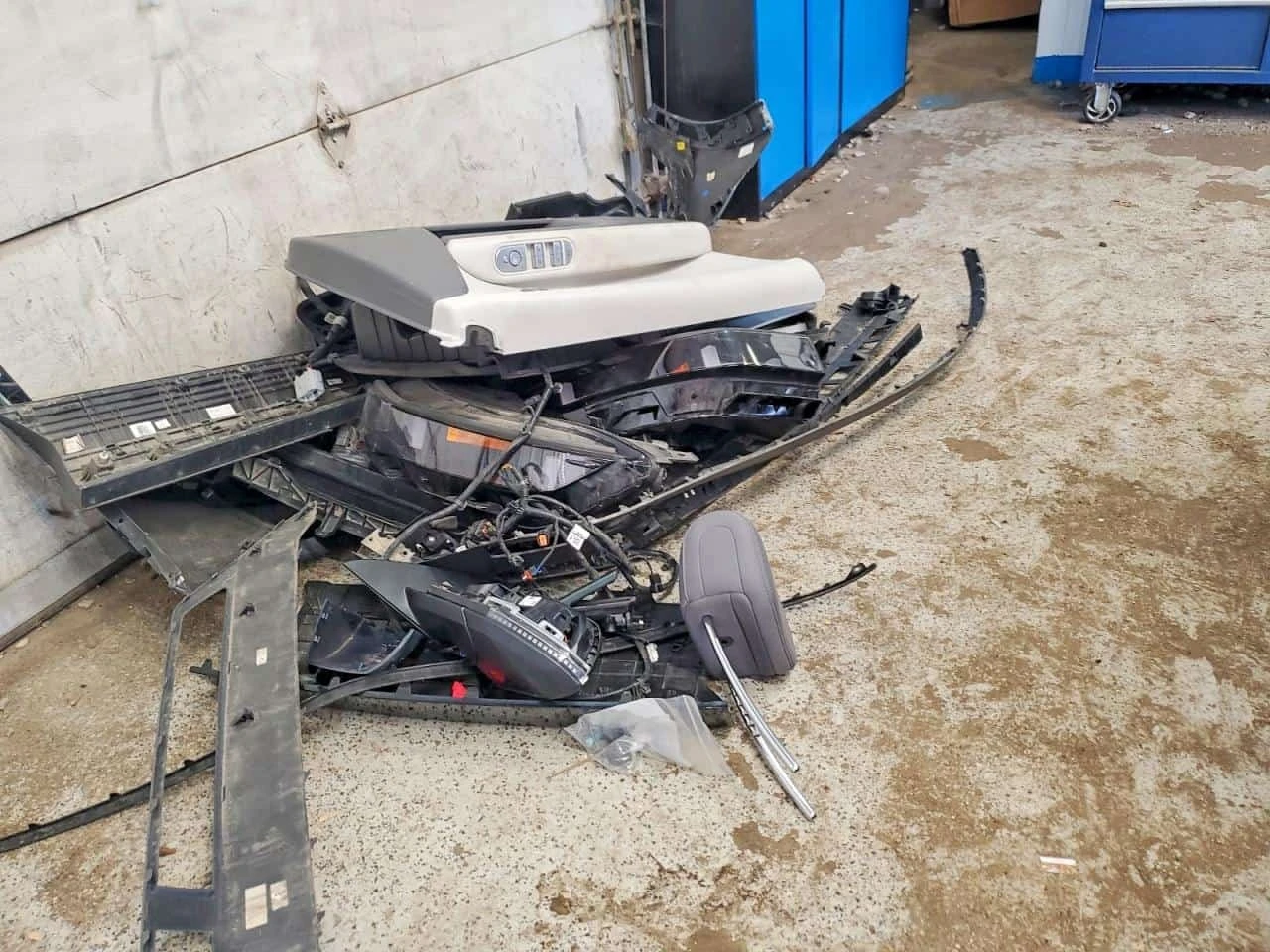 Hyundai Ioniq SE RWD / ������� ������ ����� / Carfax | Mobile.bg � ����������� 13