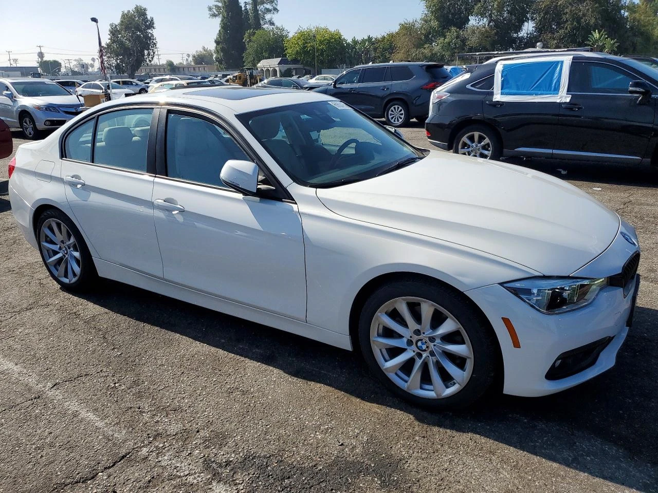 BMW 320 2.0l I, снимка 3 - Автомобили и джипове - 56454147