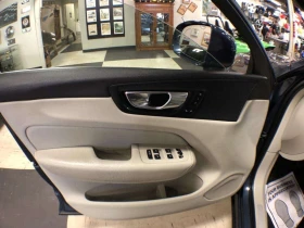 Volvo XC60 * MOMENTUM AWD LEATHER PAN/ROOF NAV B/SPOT CAMERA , снимка 15