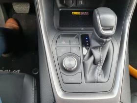 Обява за продажба на Toyota Rav4 PHEV/GR-SPORT/306HP/NAVI/LED/360CAM/KLESS/HUD/496f ~ 103 099 лв. - изображение 11