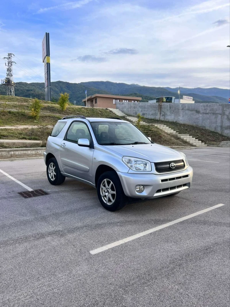 Toyota Rav4 2.0 Бензин, снимка 3 - Автомобили и джипове - 47358689