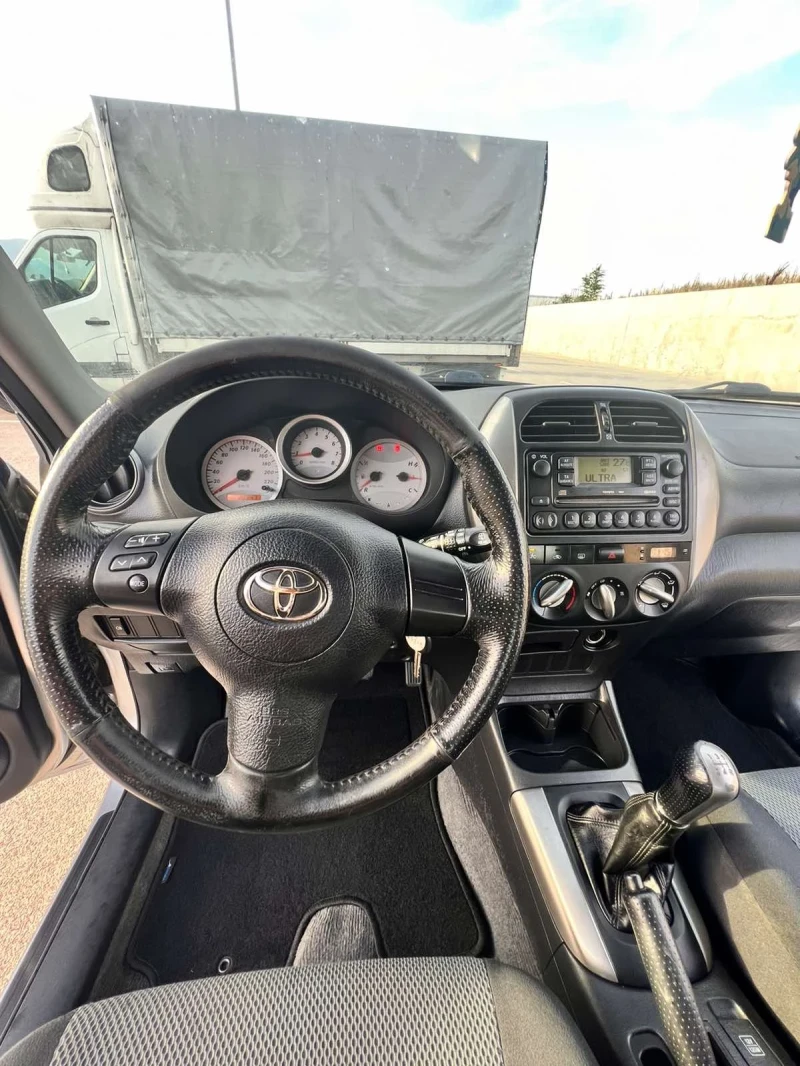 Toyota Rav4 2.0 Бензин, снимка 6 - Автомобили и джипове - 47358689