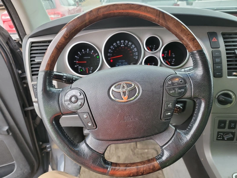 Toyota Sequoia PLATINIUM* 5.7* V8* КАМЕРА* ПОДГРЕВ* КЛИМАТИК* ДИС, снимка 8 - Автомобили и джипове - 48490222