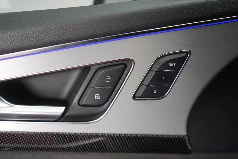 Audi SQ7 4.0TDI/435HP/QUATTRO/PANO/MEMO/HUD/LED/AHK/277G, снимка 10 - Автомобили и джипове - 51615126