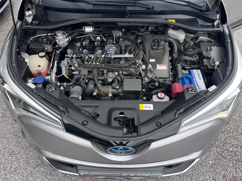 Toyota C-HR Hybrid / GPL, снимка 9 - Автомобили и джипове - 52566047