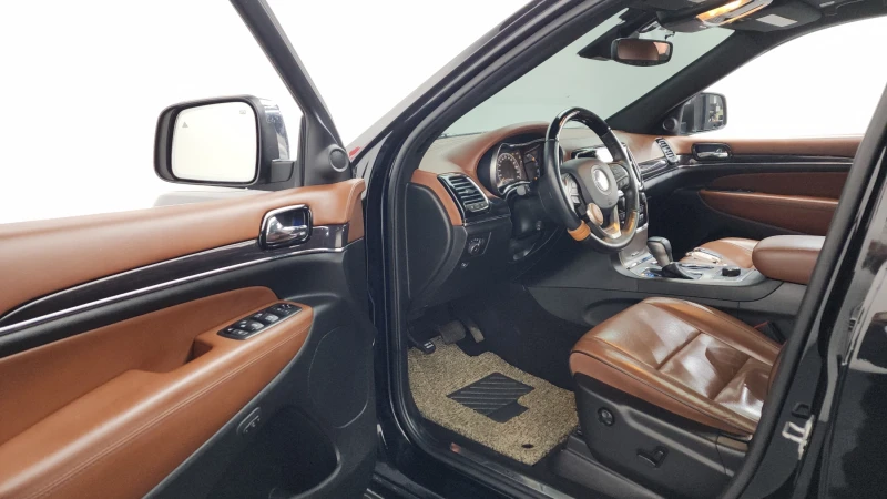 Jeep Grand cherokee 3.6 OVERLAND autogeorge.com, снимка 9 - Автомобили и джипове - 53084181