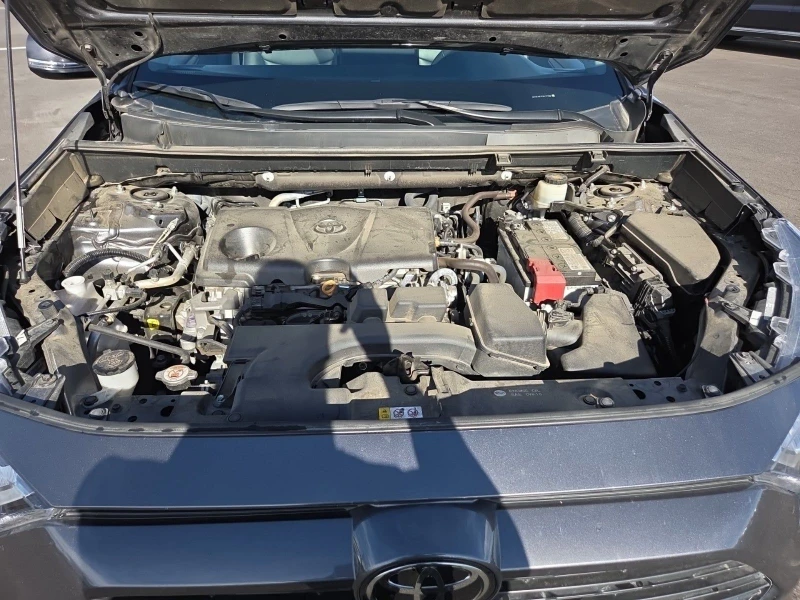 Toyota Rav4 XLE Premium, снимка 11 - Автомобили и джипове - 53406681