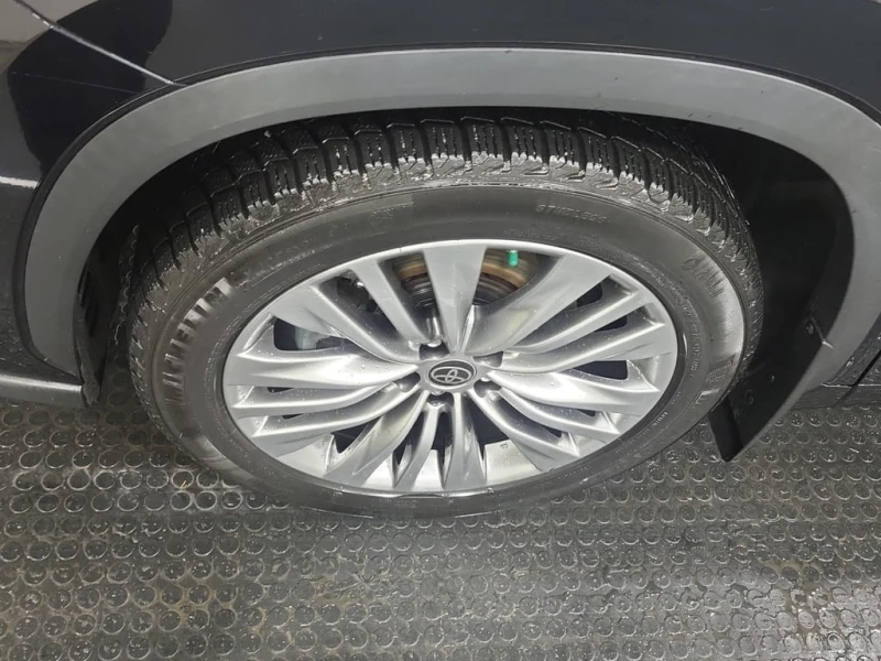 Toyota Highlander * PLATINUM * CARFAX * 7-местен * Без инциденти * , снимка 17 - Автомобили и джипове - 53437960