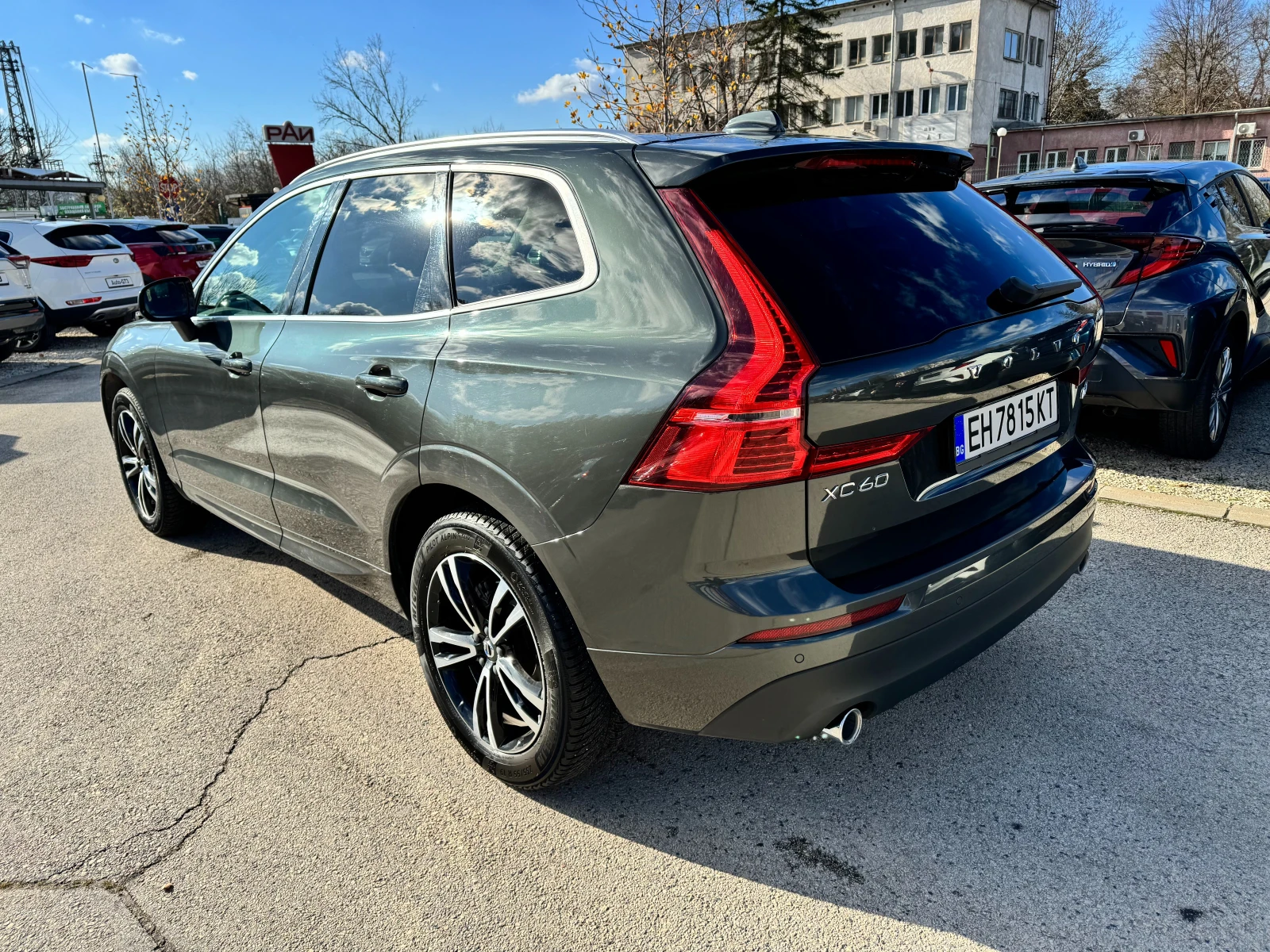 Volvo XC60 2.0D 190k.с.4x4 8ск. - изображение 6