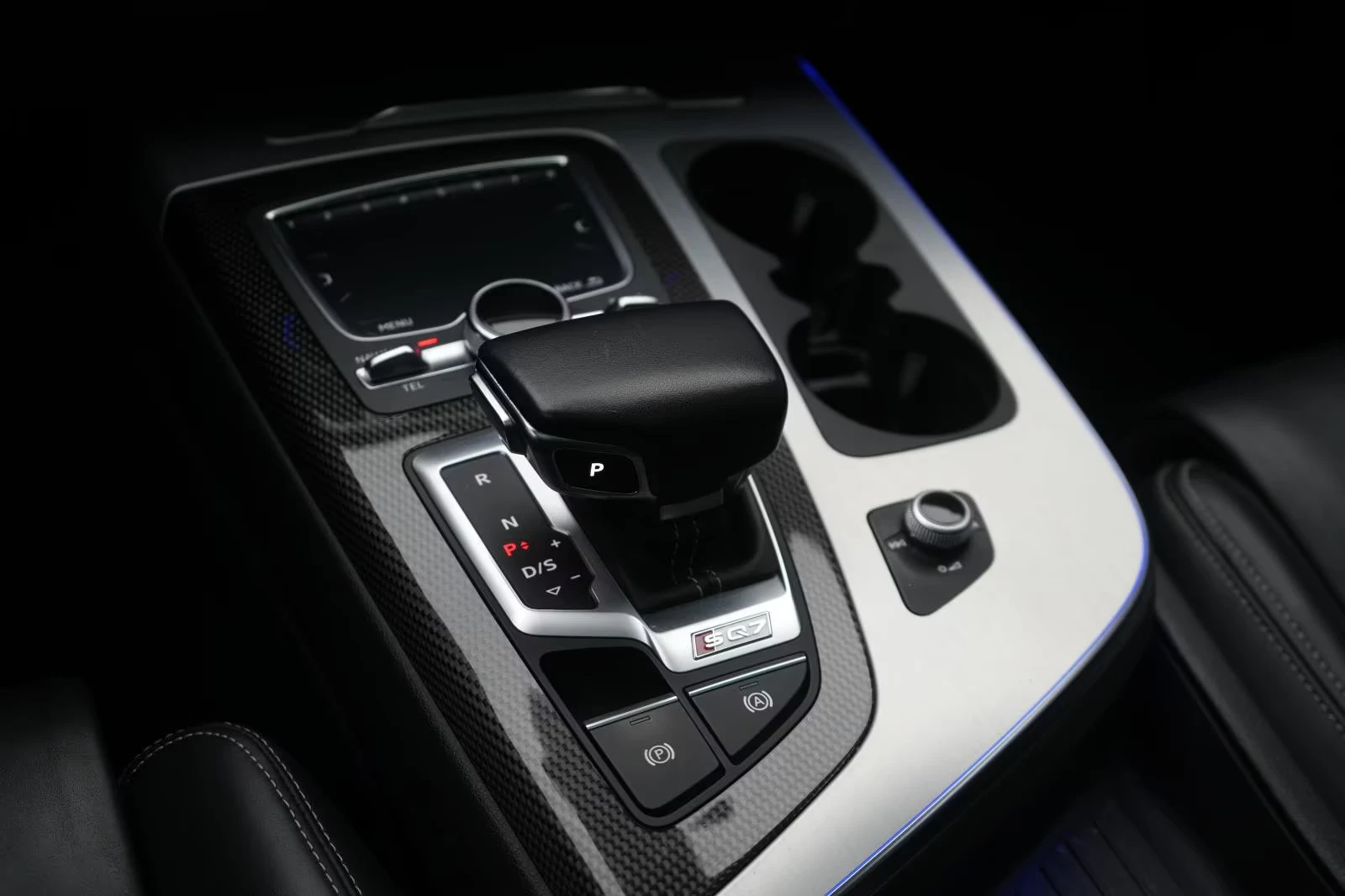 Audi SQ7 4.0TDI/435HP/QUATTRO/PANO/MEMO/HUD/LED/AHK/277G - изображение 8